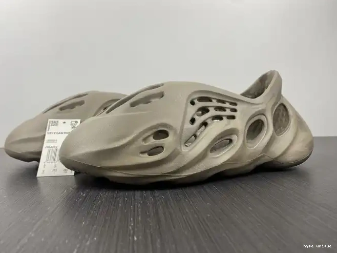 hype Sage RNNR Foam Yeezy Stone Adidas GX4472 0514